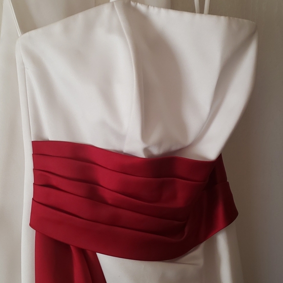 Dress - Picture 1 of 5